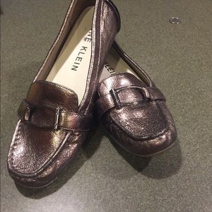 9M Anne Klein Bronze Driving Mocs